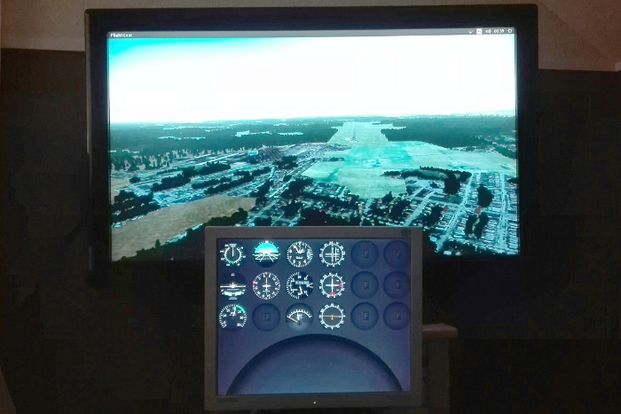 File:C172p WebPanel with TV as visual.jpg