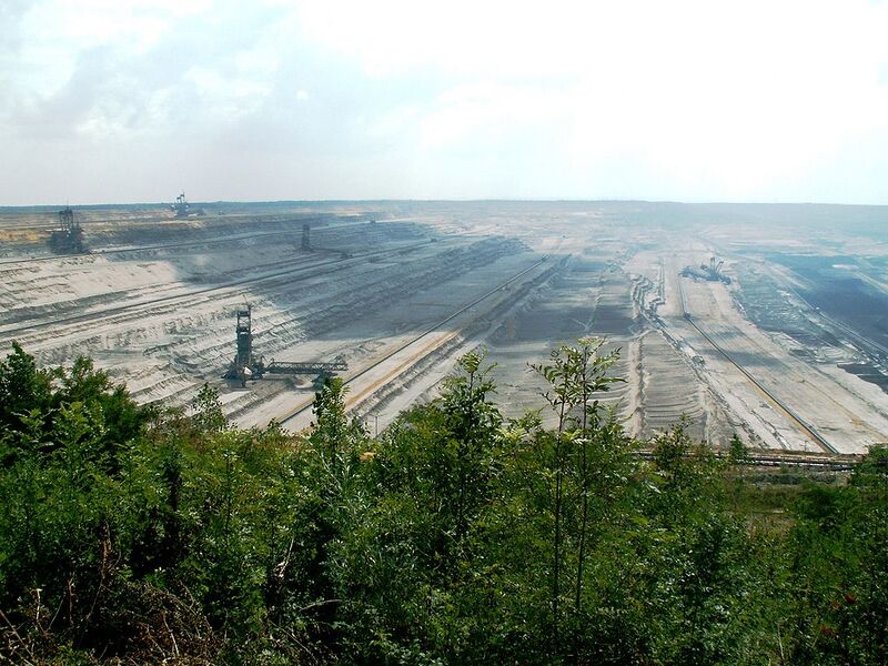 File:1024px-Surface Mining Hambach 200800806.jpg