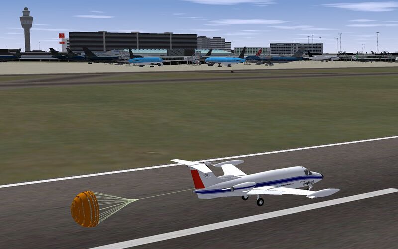 File:Hansajet-Schiphol.jpg
